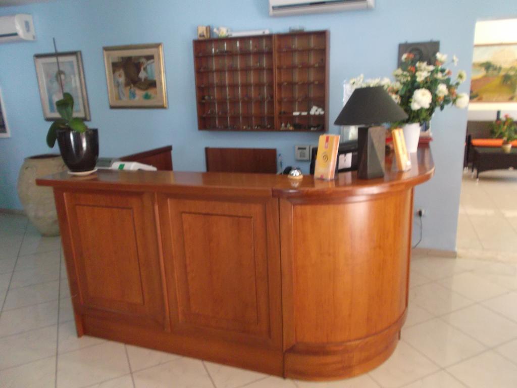 Residence Milano Кьеути Экстерьер фото